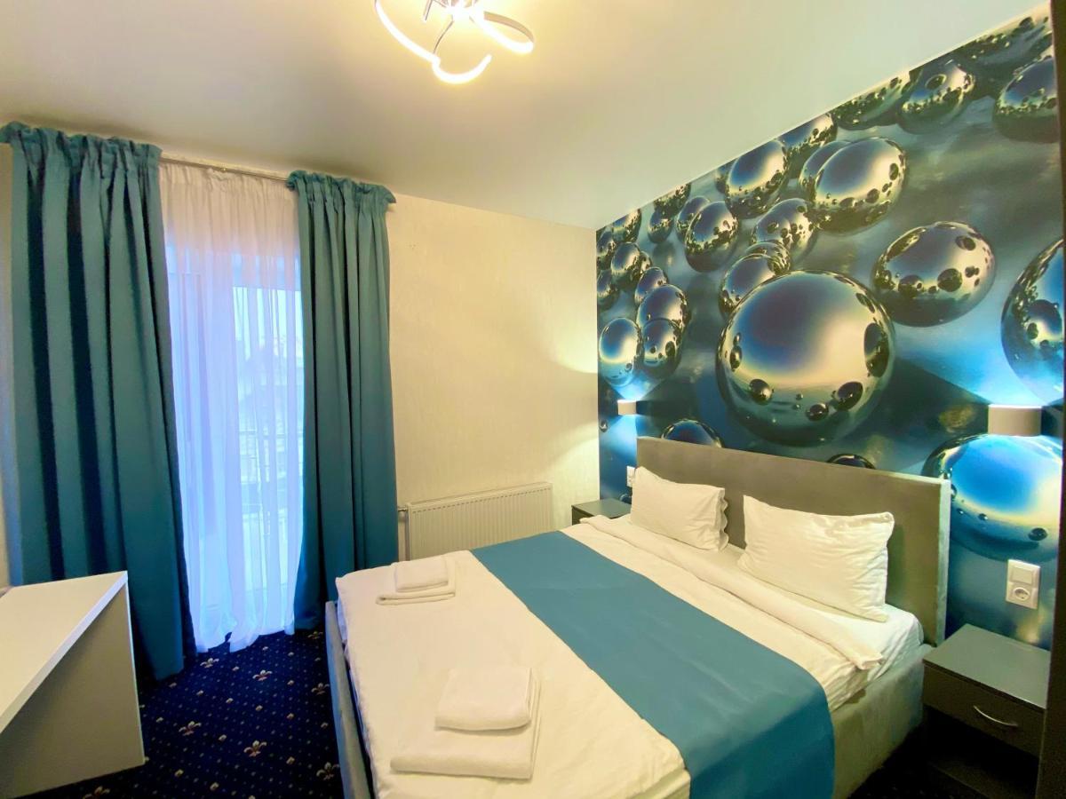 Biruza Club Hotel Petrivs'ke Bagian luar foto