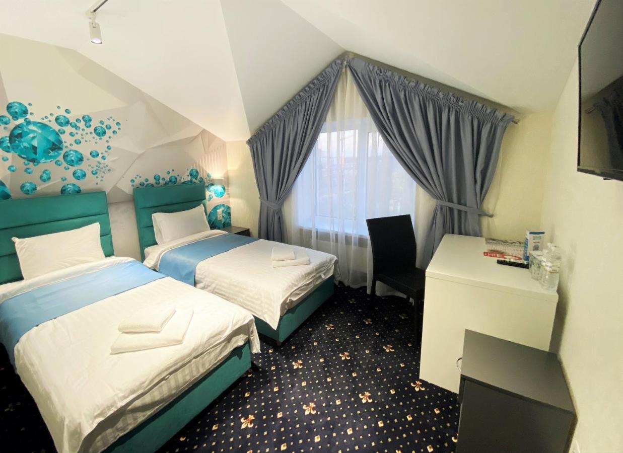 Biruza Club Hotel Petrivs'ke Bagian luar foto