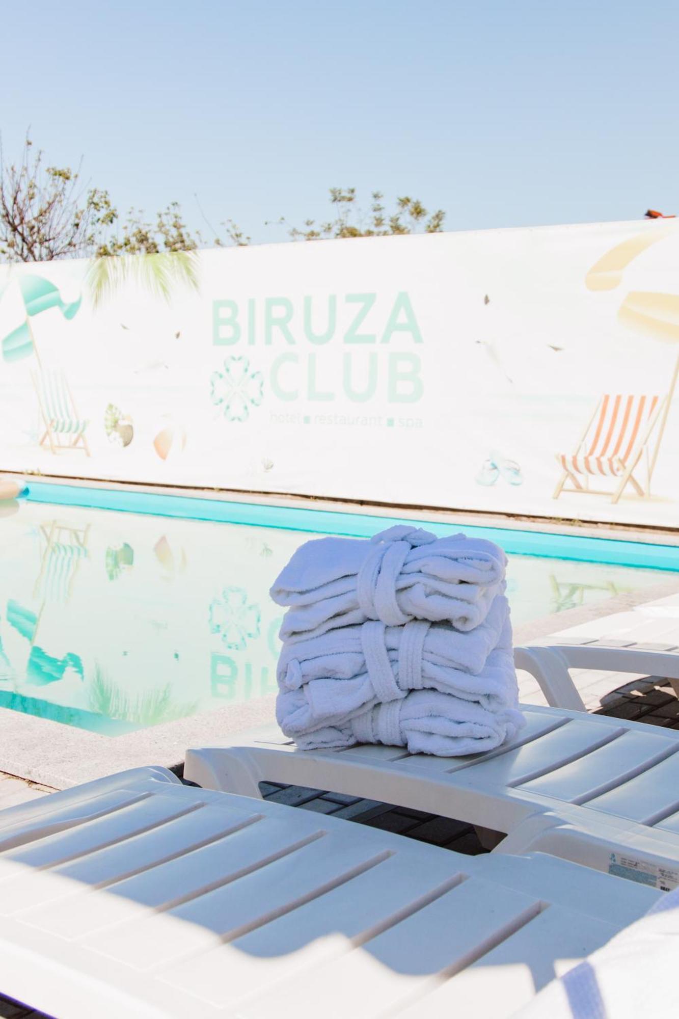 Biruza Club Hotel Petrivs'ke Bagian luar foto