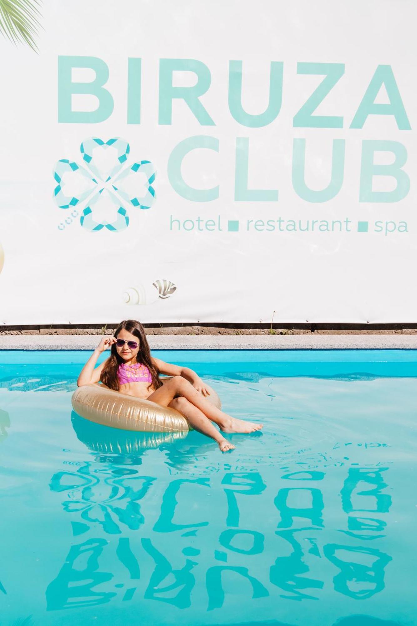 Biruza Club Hotel Petrivs'ke Bagian luar foto