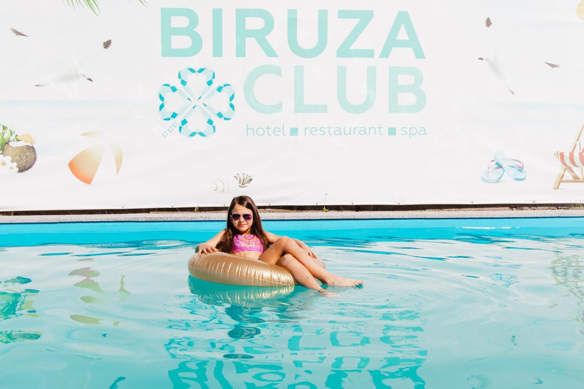 Biruza Club Hotel Petrivs'ke Bagian luar foto