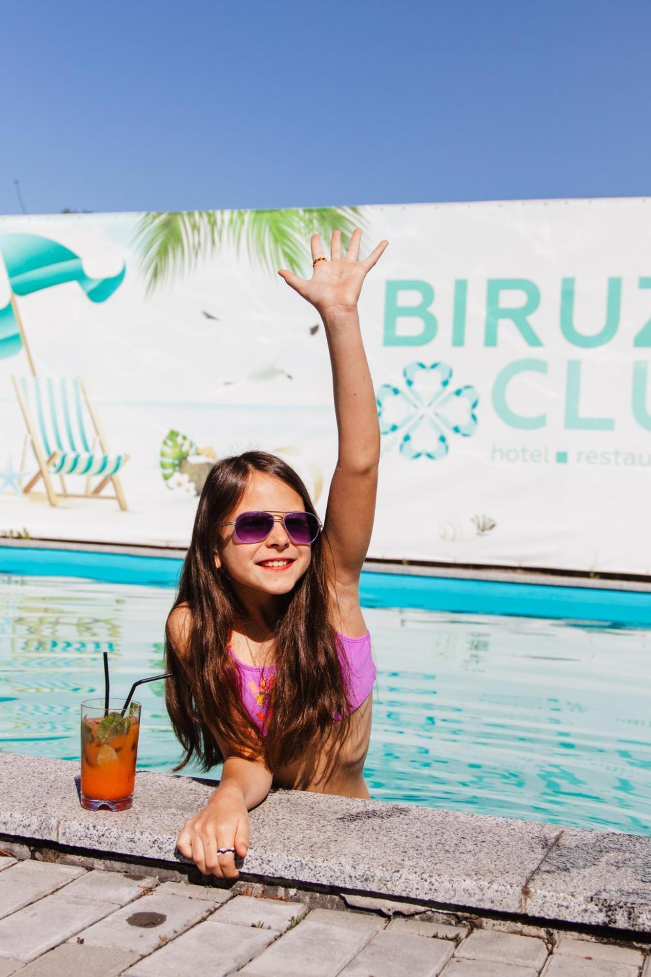 Biruza Club Hotel Petrivs'ke Bagian luar foto